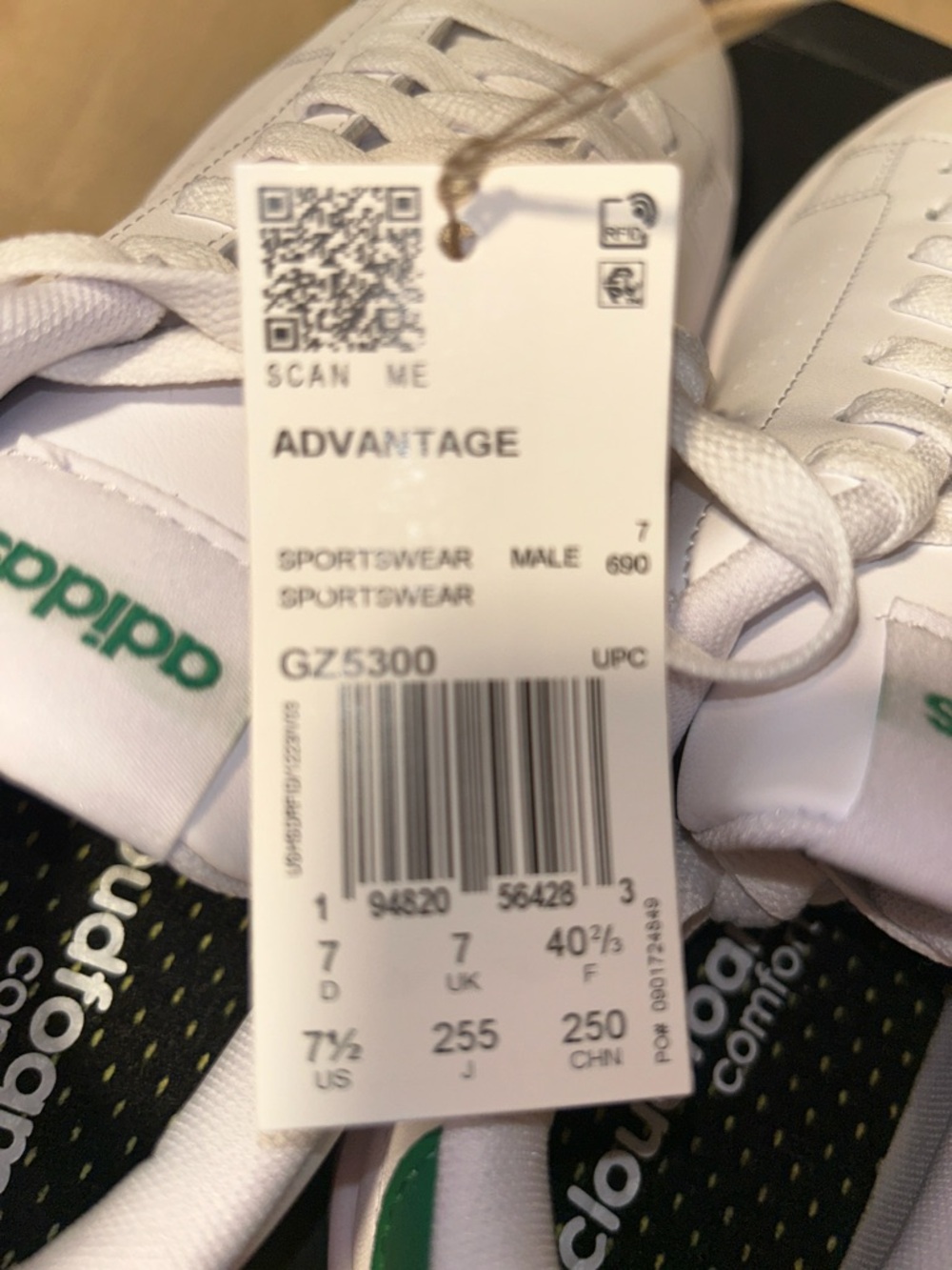 White Adidas Advantage Classic Athletic Shoes with Green Accents-brand new! - Picture 4 of 5
